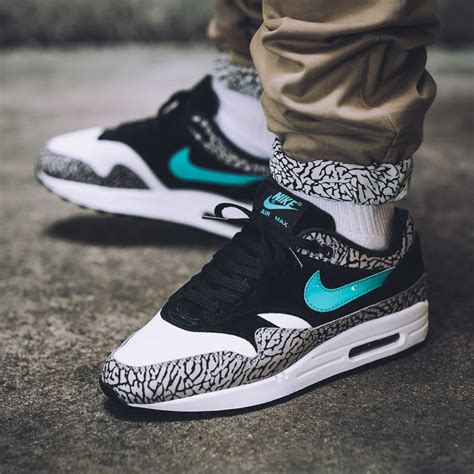 nike air max 1 print